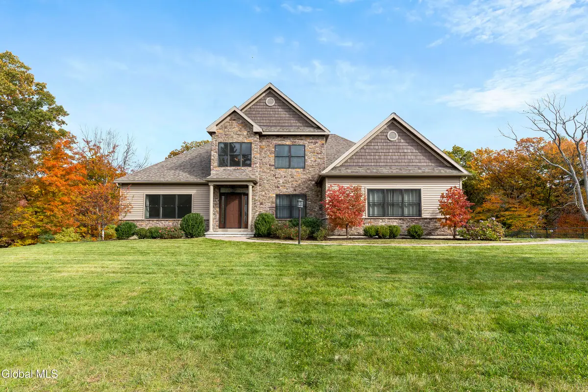 11 Gabby Court, Colonie Town, NY 12309 - Image #1