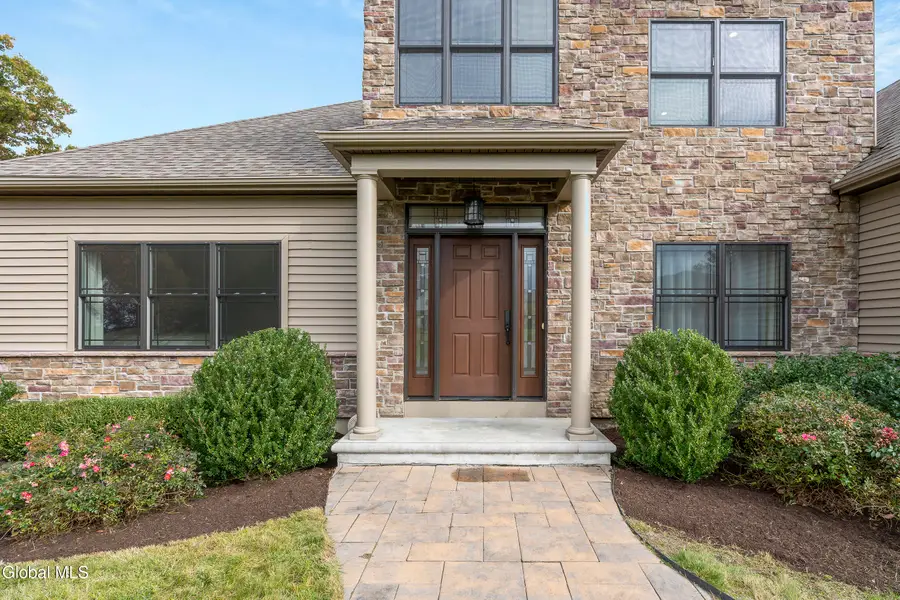 11 Gabby Court, Colonie Town, NY 12309 - Image #2