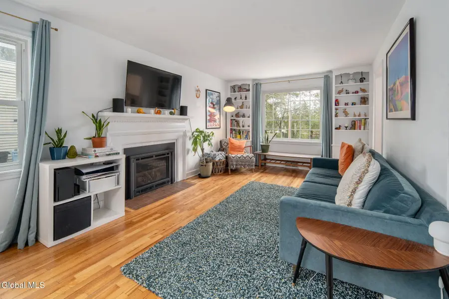 2127 Mcclellan Street, Niskayuna, NY 12309 - Image #3