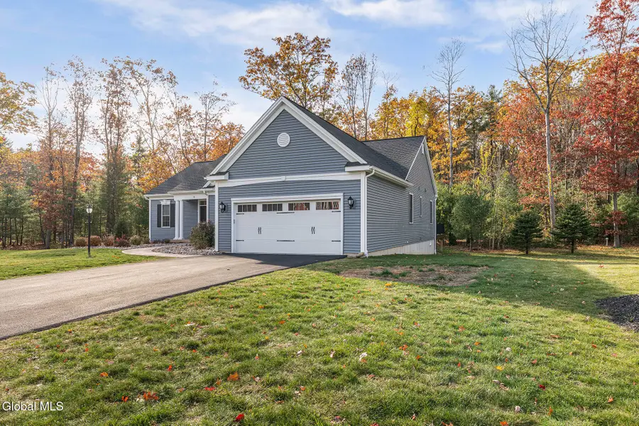 34 Greenbrier Way, Halfmoon, NY 12065 - Image #3