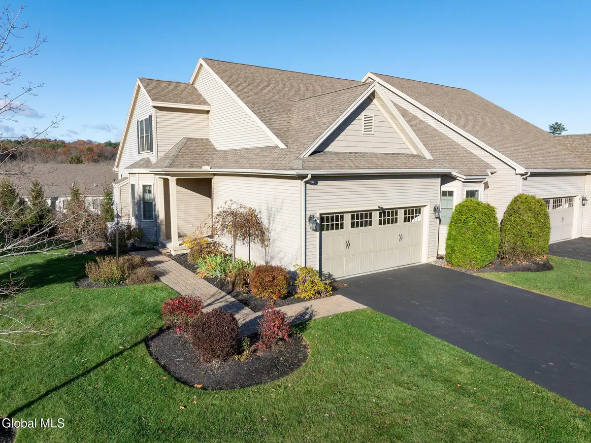 14 St Marks Square, Slingerlands, NY 12159 - Image #1