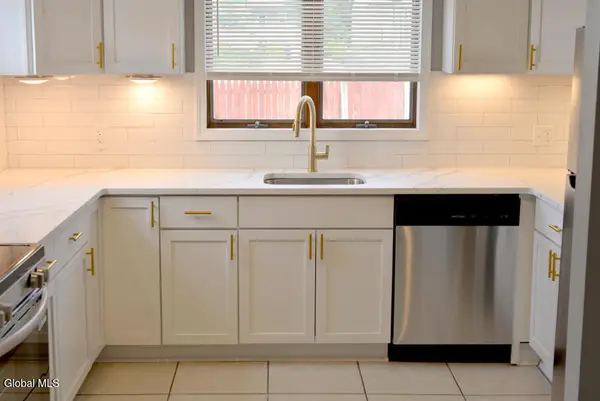 14 Orford Street, Colonie, NY 12205