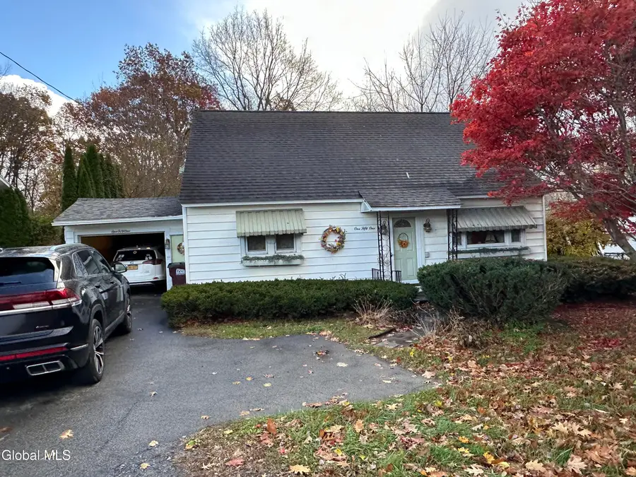 151 S Kingsboro Avenue, Gloversville, NY 12078 - Image #2