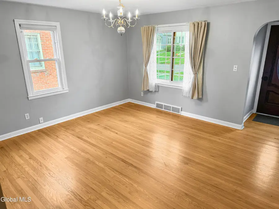 138 Van Schoick Avenue, Albany, NY 12209 - Image #3