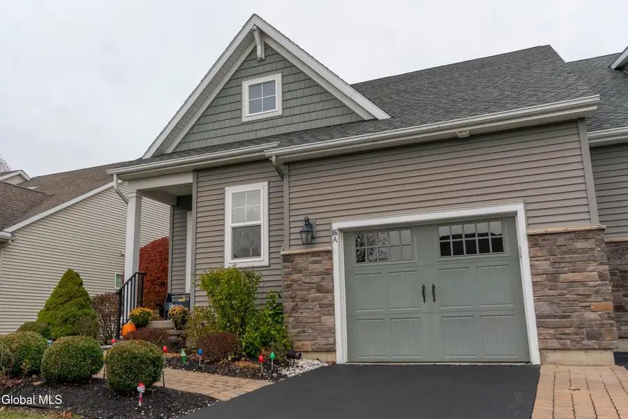 16A Winchester Place, Halfmoon, NY 12118 - Image #2