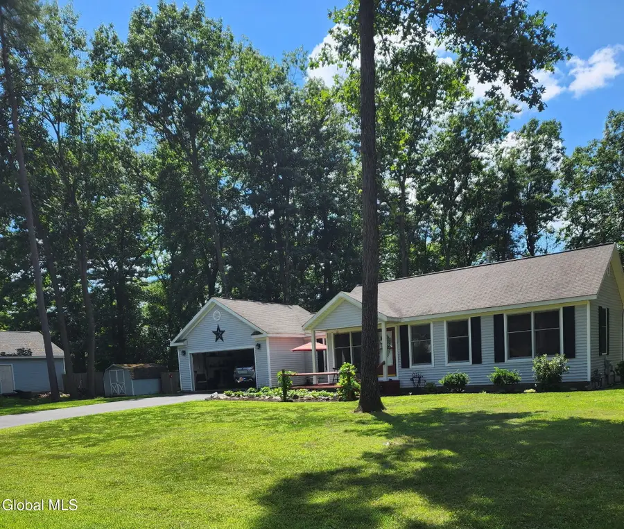 35 Iris Avenue, Moreau, NY 12803 - Image #3