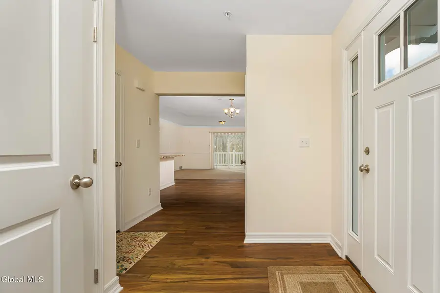 140 Paddock Circle, Rotterdam, NY 12306 - Image #2