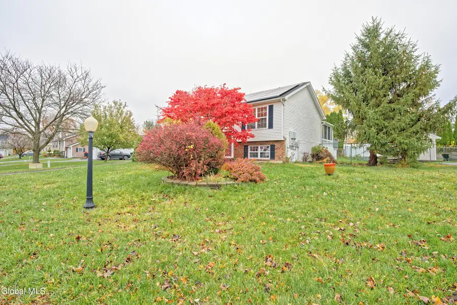 28 Manor Boulevard, Troy, NY 12180 - Image #2