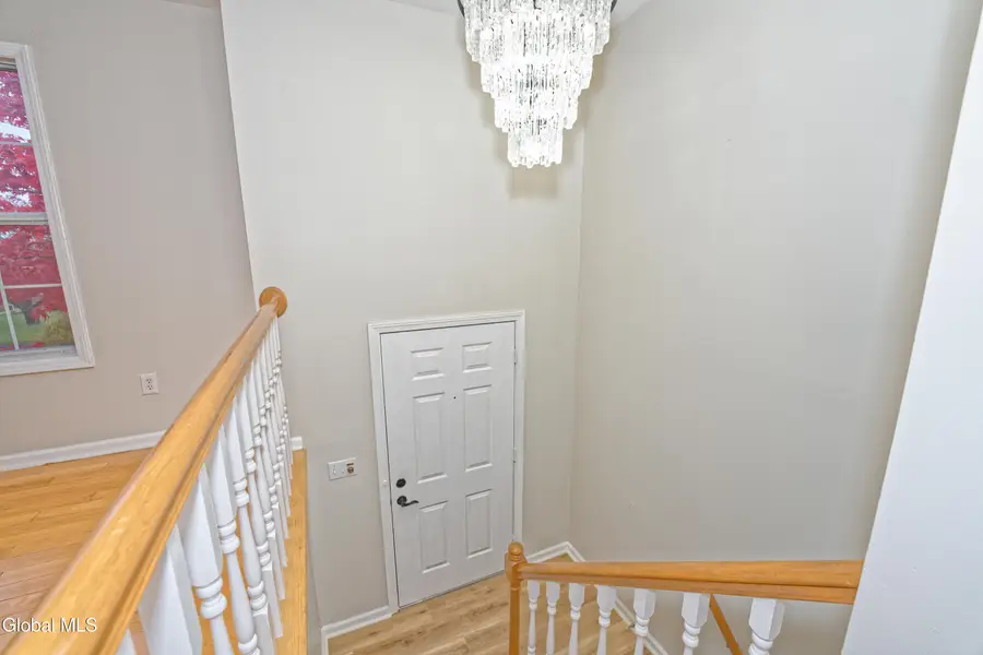 28 Manor Boulevard, Troy, NY 12180 - Image #3