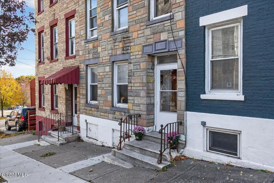 98 Livingston Avenue, Albany, NY 12207 - Image #2