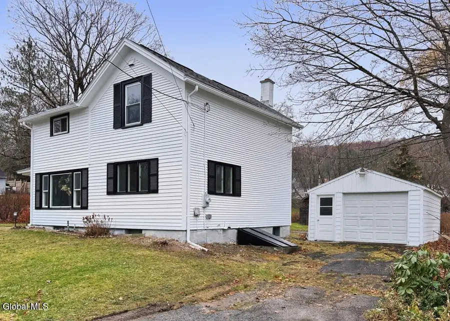 21 Hovey Avenue, Hoosick Falls, NY 12090 - Image #2