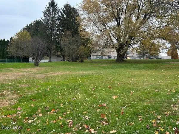 18 Sparrowbush Road, Colonie, NY 12110