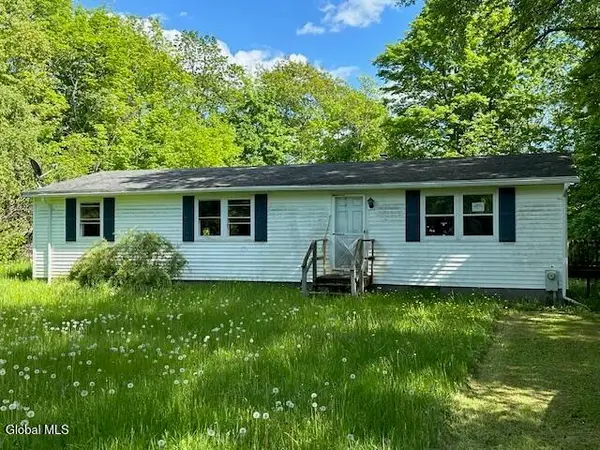 34 N Village Lane, Ticonderoga, NY 12883