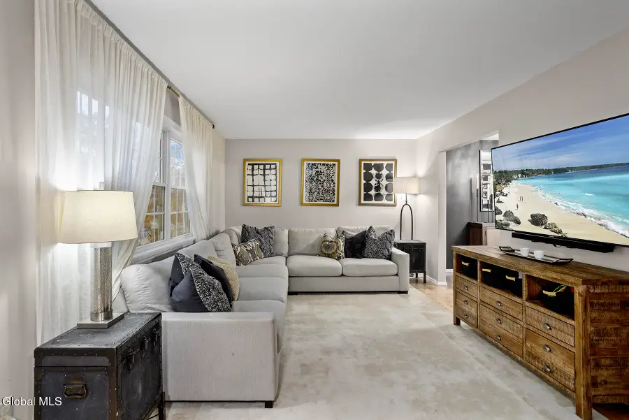 66 Hathorn Boulevard, Saratoga Springs, NY 12866 - Image #3