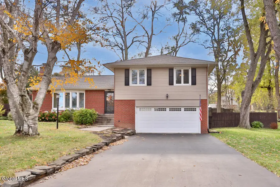 12 Delucia Terrace, Loudonville, NY 12211 - Image #1