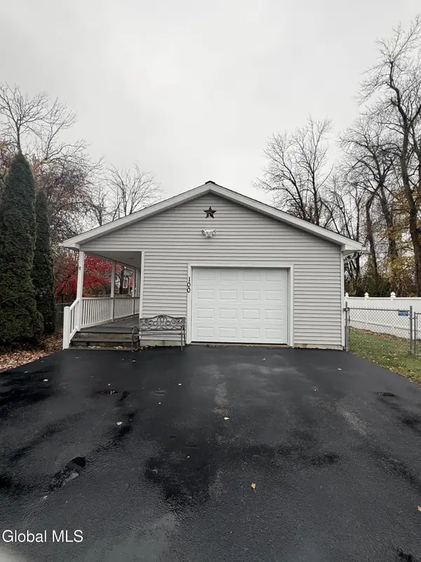 100 Point Breeze Road, Saratoga Springs, NY 12866