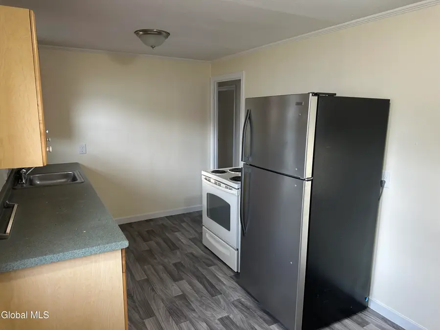 100 Clizbe Avenue, Amsterdam, NY 12010 - Image #3