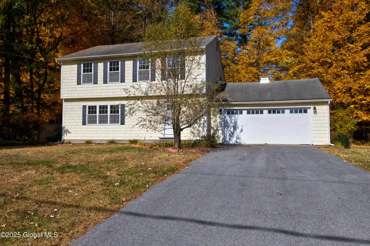 8 Pinehurst Drive, Saratoga Springs, NY 12866 - Image #1