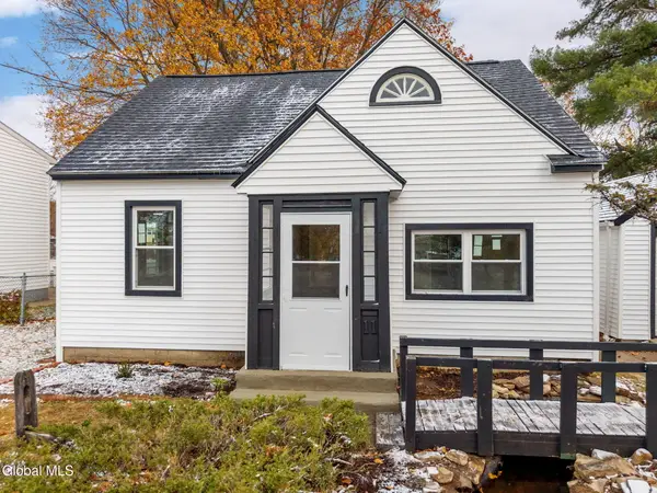 11 Saratoga Drive, Glenville, NY 12302