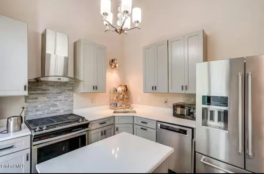 214 Walnut Lane, Slingerlands, NY 12159 - Image #2