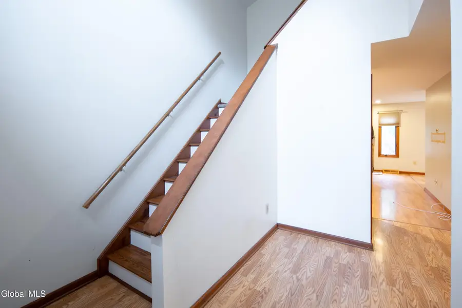 2013 Rosedale Way, Guilderland, NY 12303 - Image #3