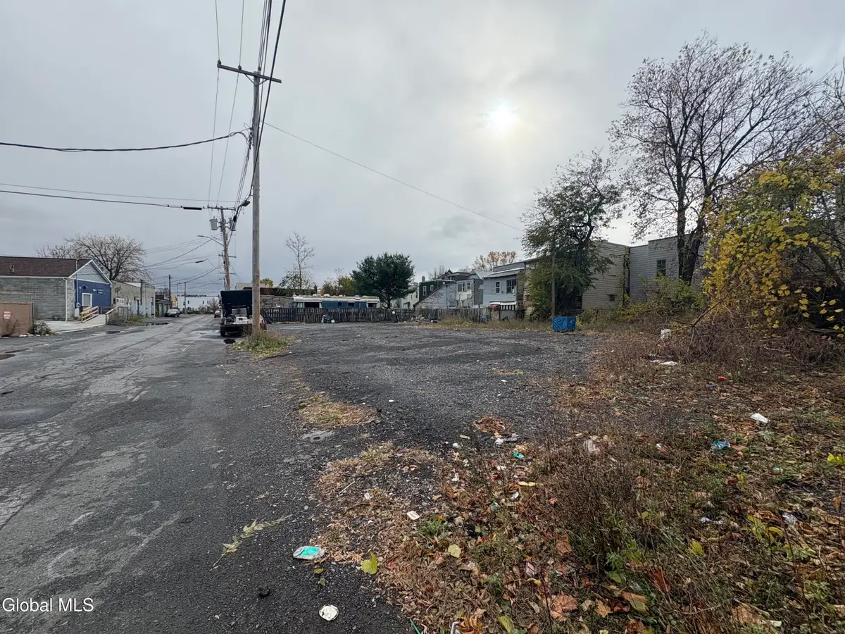 30 Willow Street, Albany, NY 12206 - Image #1