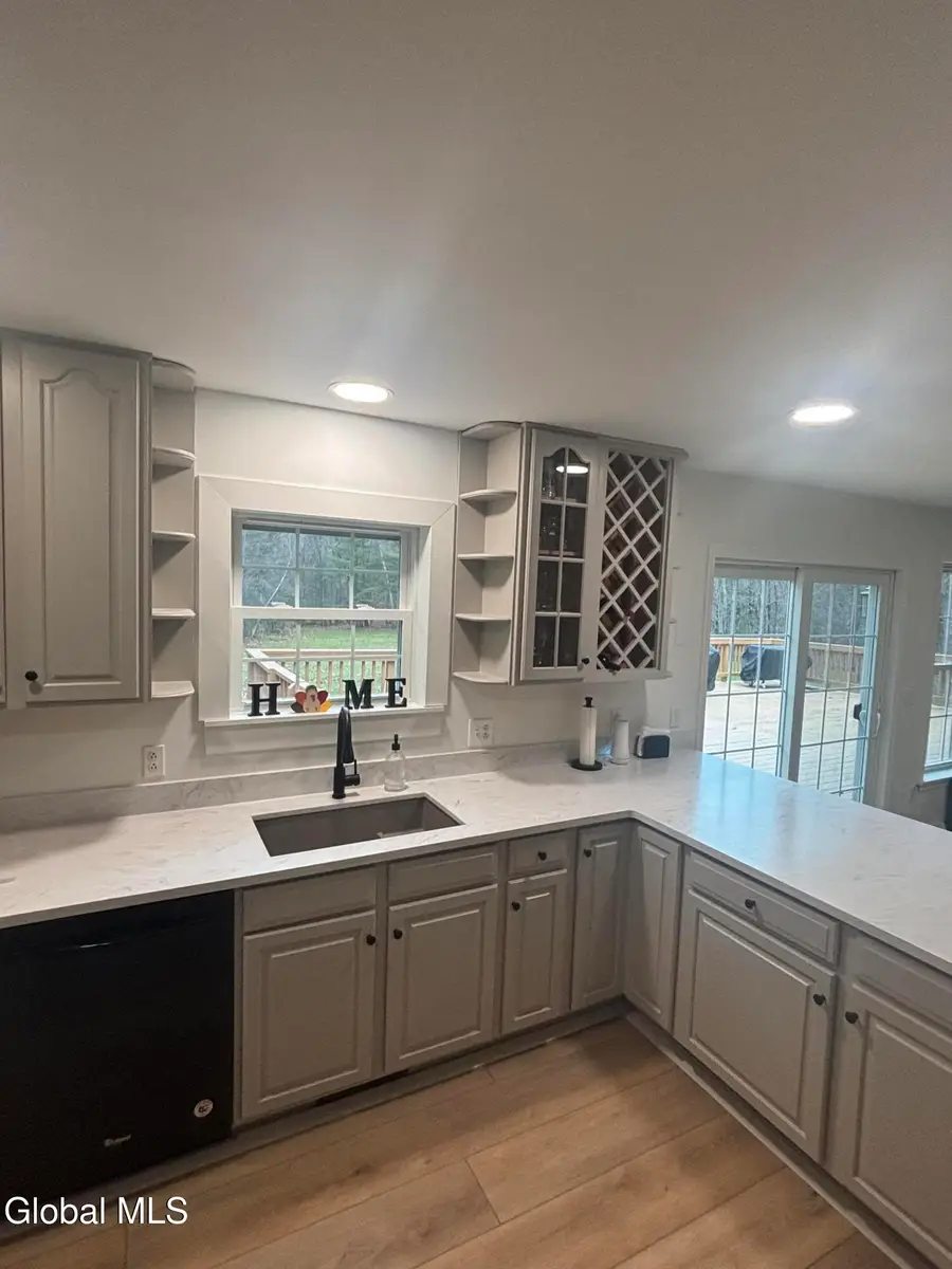 297 Burgoyne Road, Saratoga Springs, NY 12866 - Image #3