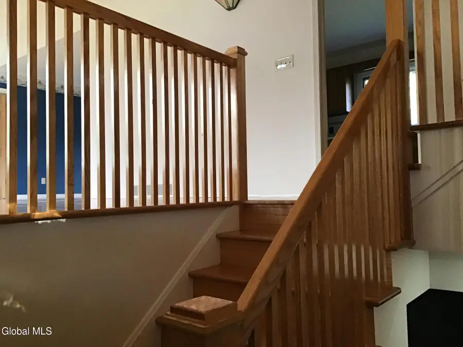 9 Laurel Drive, Loudonville, NY 12211 - Image #2