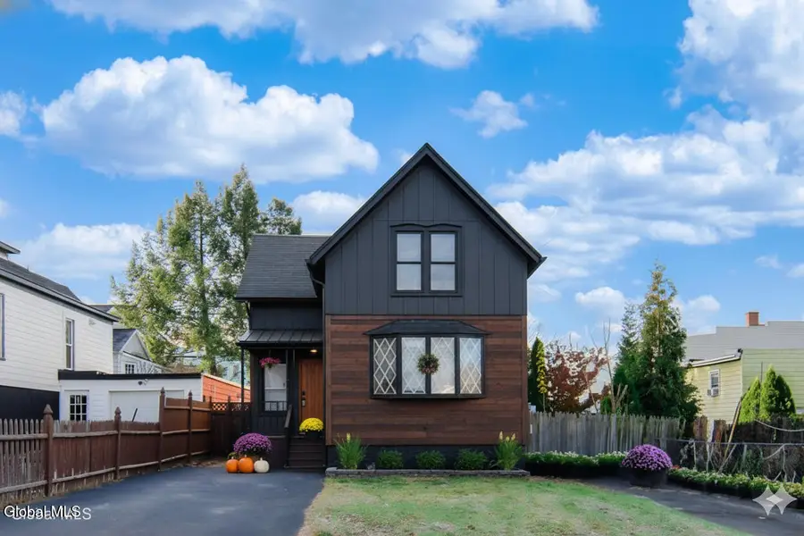 12 Chestnut Street, Rensselaer, NY 12144 - Image #2