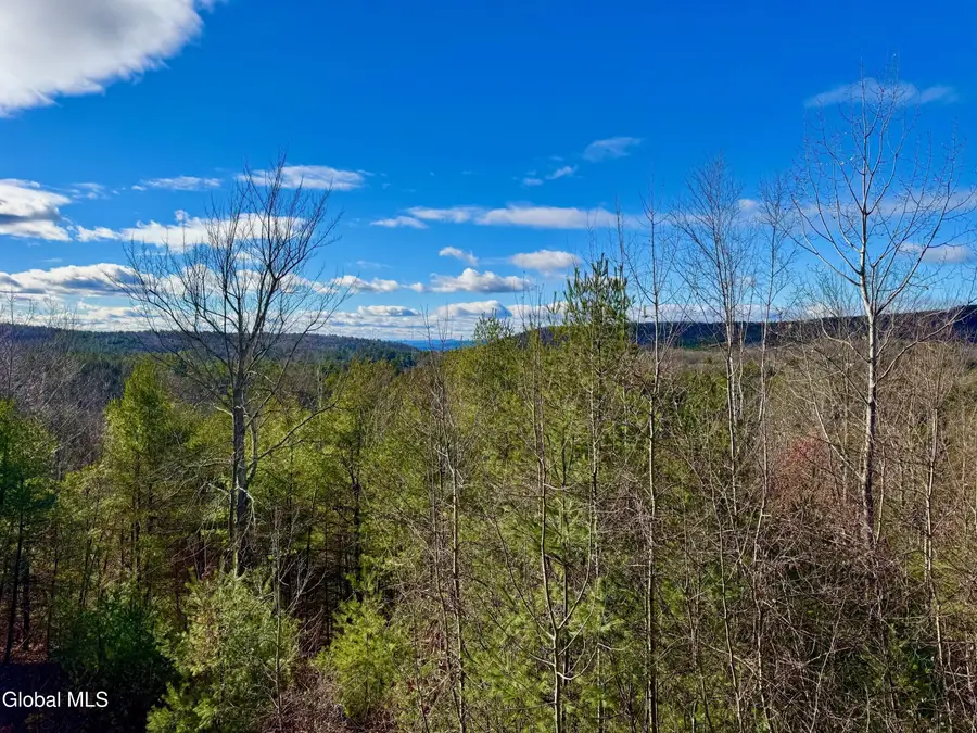 35 Ridgecrest Way, Hampton, NY 12887 - Image #3