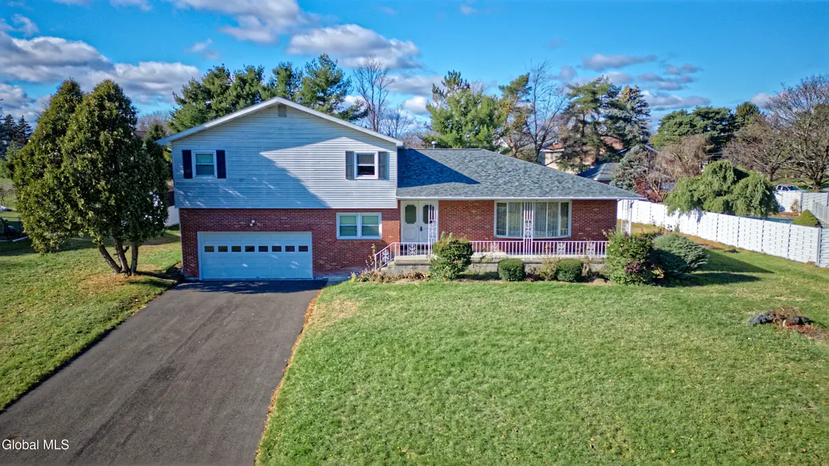 3 Dante Terrace, Colonie Town, NY 12110 - Image #1