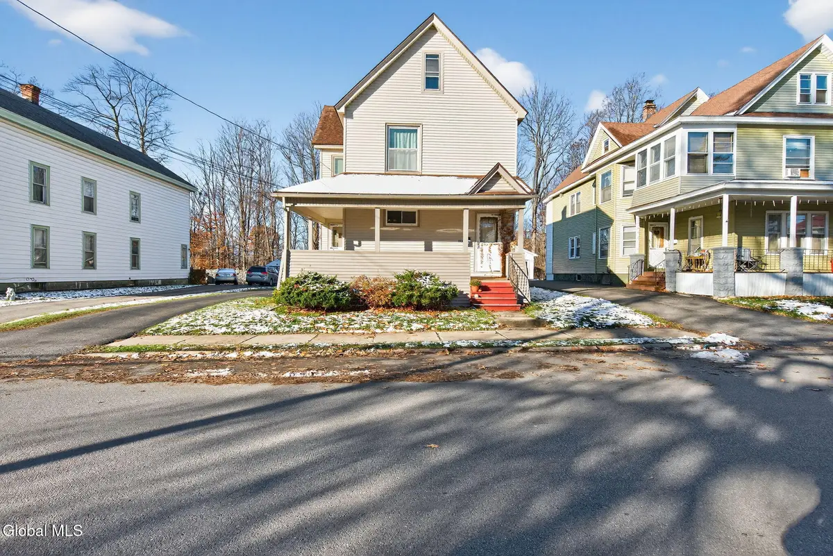 386-388 Locust Avenue, Amsterdam, NY 12010 - Image #1