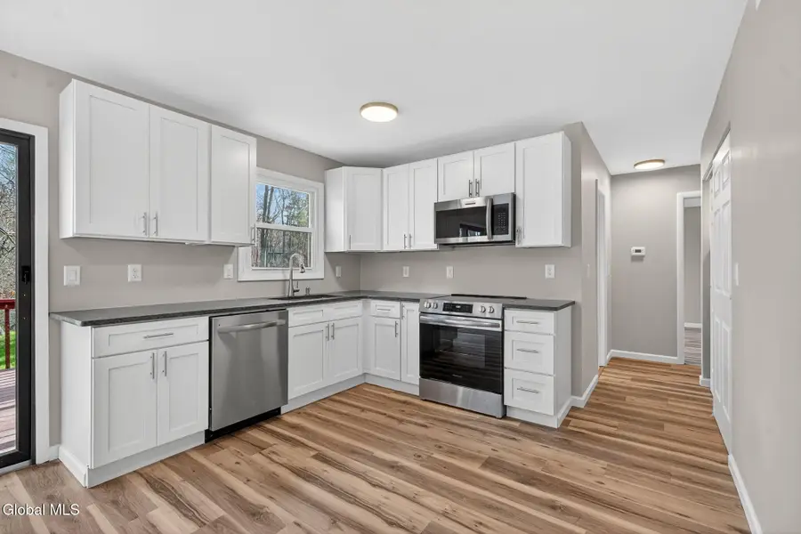 203 Woodscape Drive, Guilderland, NY 12203 - Image #2