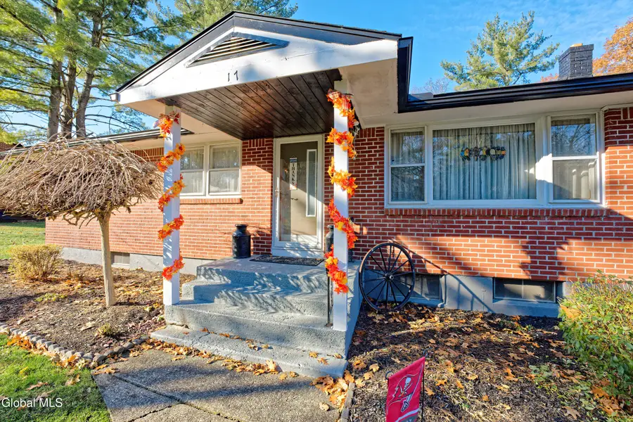 17 Midland Road, North Greenbush, NY 12180 - Image #2