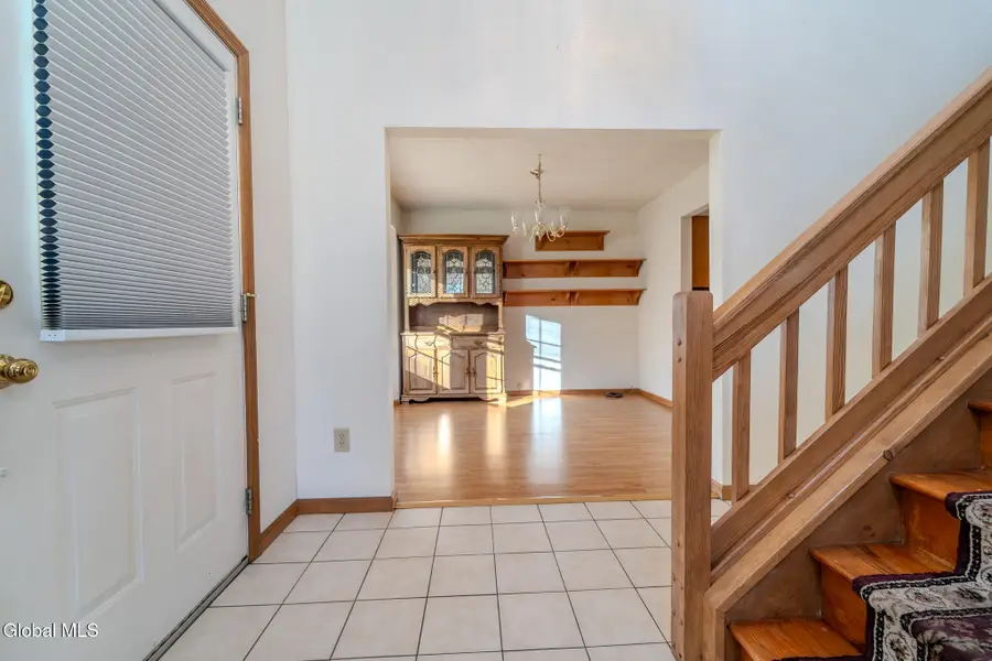 42 Malibu Hill, East Greenbush Town, NY 12144 - Image #3