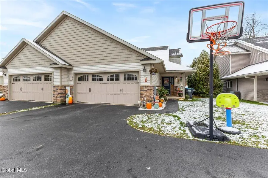 949 Hudson Avenue, Stillwater, NY 12170 - Image #2