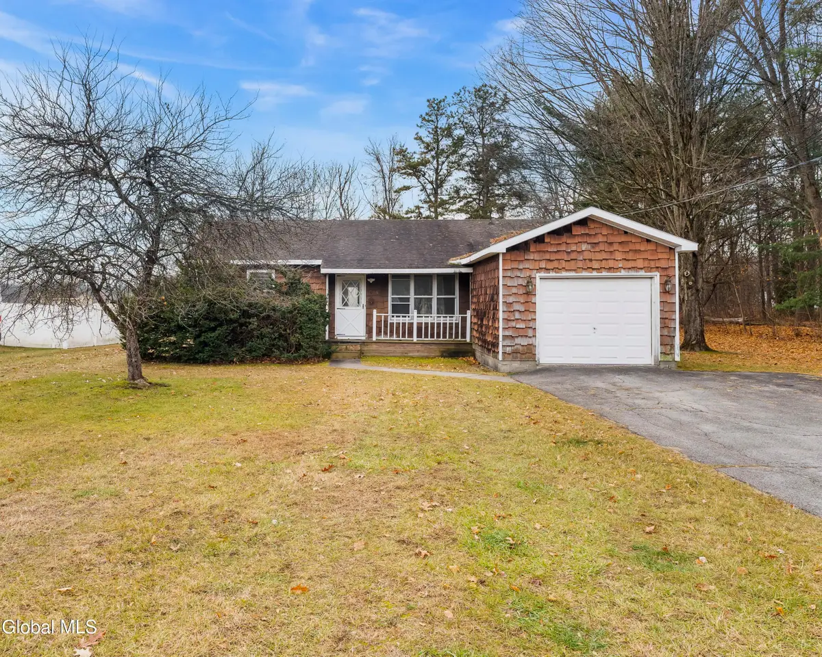 4 Violet Avenue, Moreau, NY 12803 - Image #1