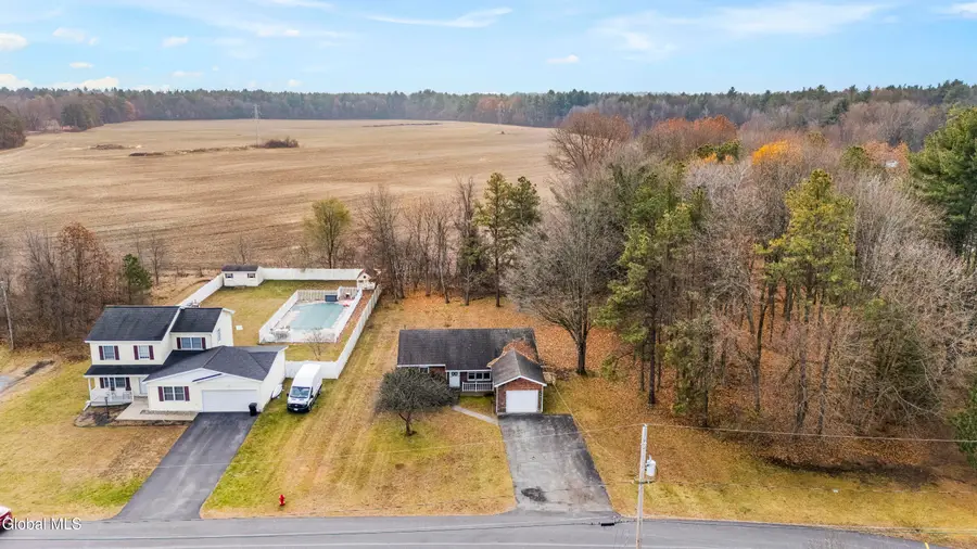 4 Violet Avenue, Moreau, NY 12803 - Image #2