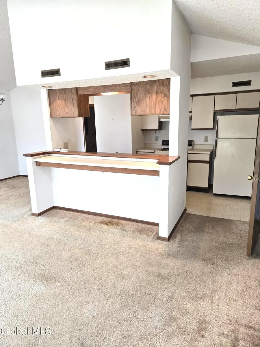 204 Victory Way, Halfmoon, NY 12065 - Image #3