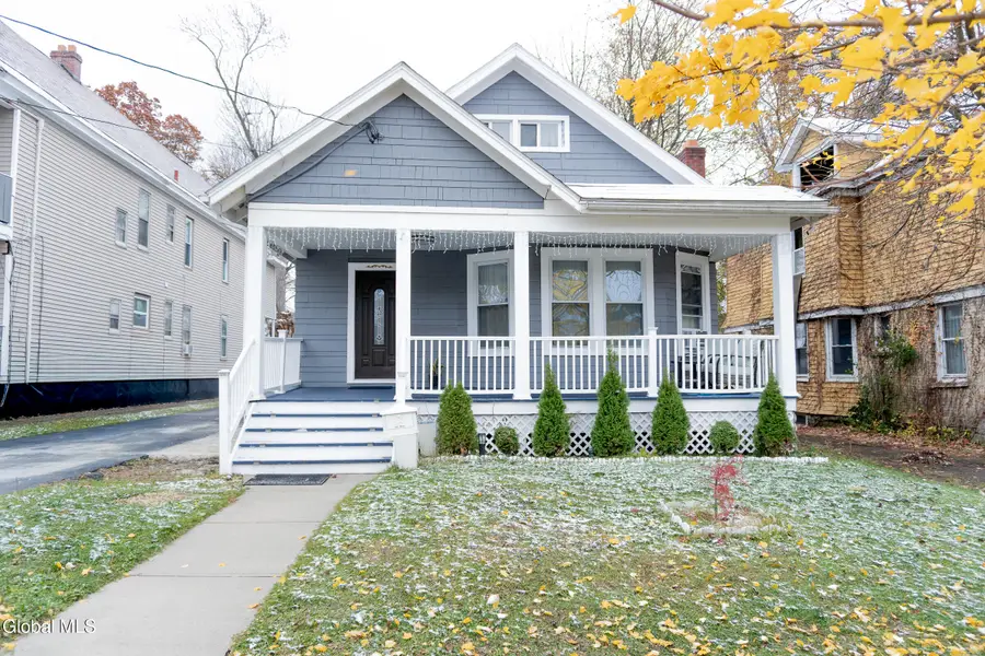 818 Bedford Road, Schenectady, NY 12308 - Image #2