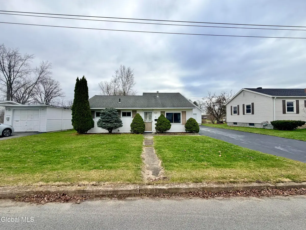 15 Jonathan Lane, Amsterdam, NY 12010 - Image #1
