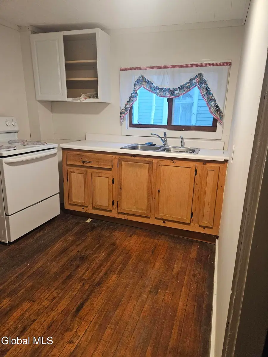 26 Lyman Street, Hoosick Falls, NY 12090 - Image #3