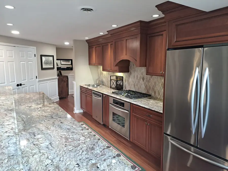 106 Spring St Street #8, Saratoga Springs, NY 12866 - Image #3