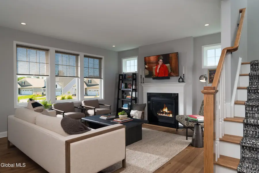 17 Chloes Way, Saratoga Springs, NY 12866 - Image #2