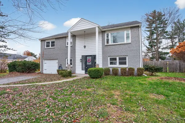 3 Greenway Drive, Glenville, NY 12302