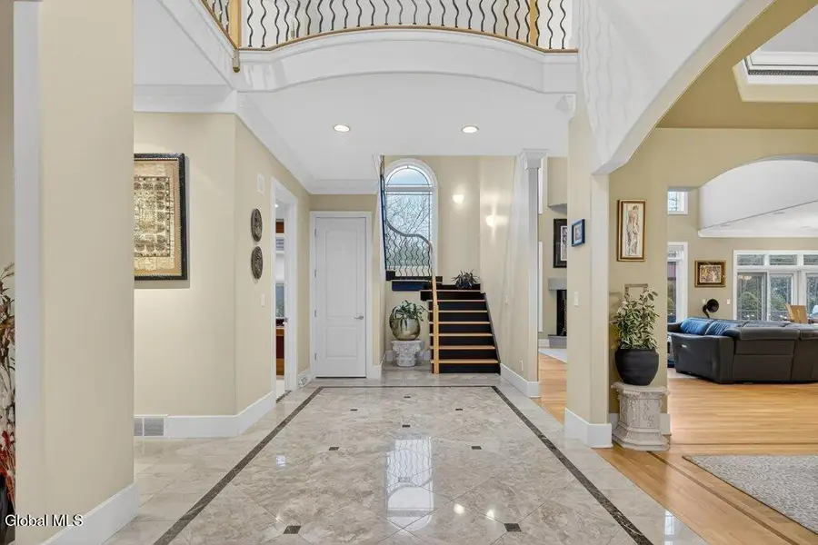 29 Alva Road, Niskayuna, NY 12309 - Image #3