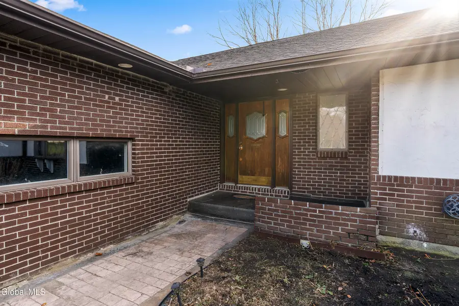 722 Feura Bush Road, Bethlehem, NY 12054 - Image #2