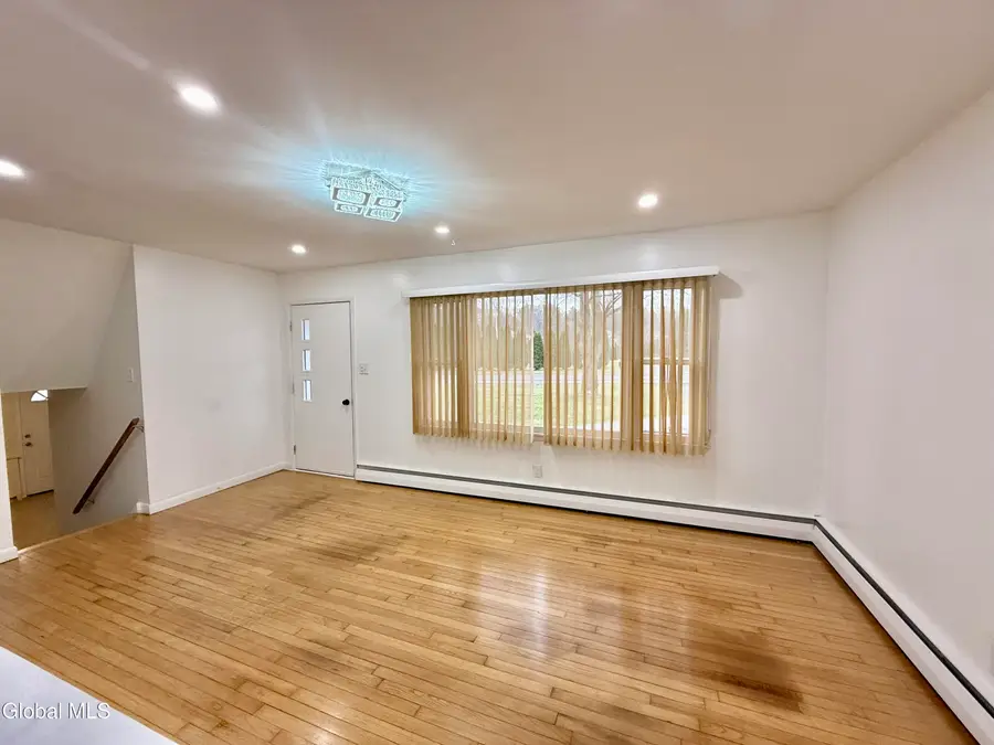 32 Homestead Drive, Latham, NY 12110 - Image #3