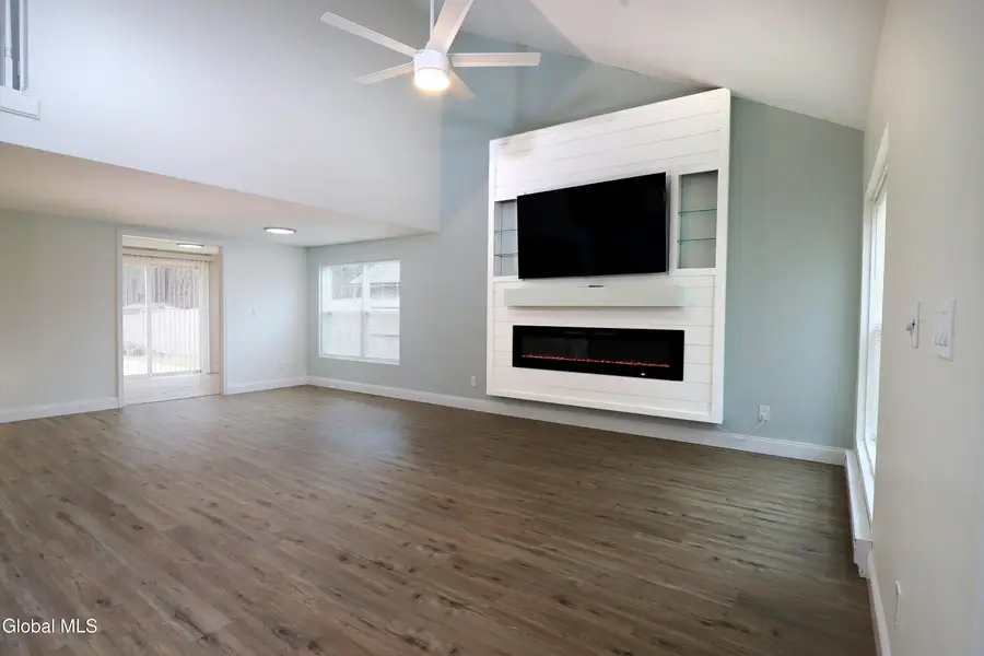 198 Thimbleberry Road, Malta, NY 12020 - Image #3