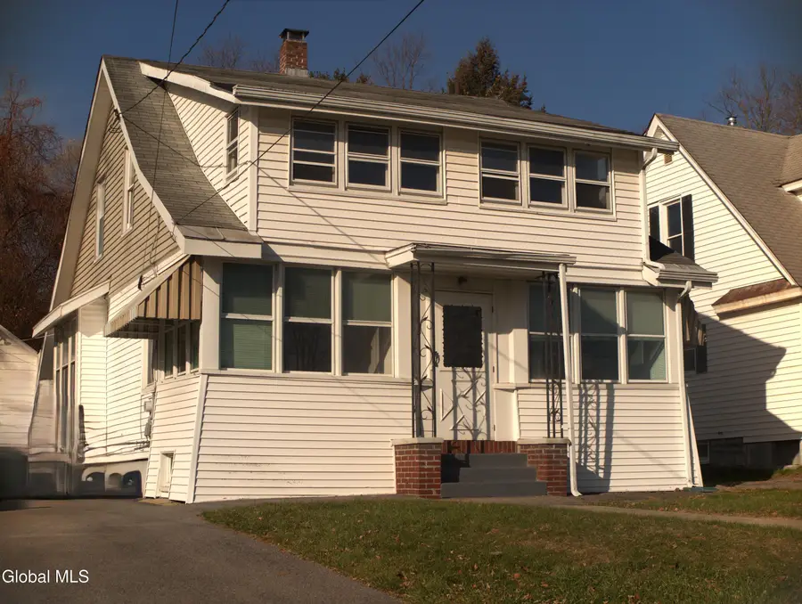 325 Midland Avenue, Niskayuna, NY 12304 - Image #2